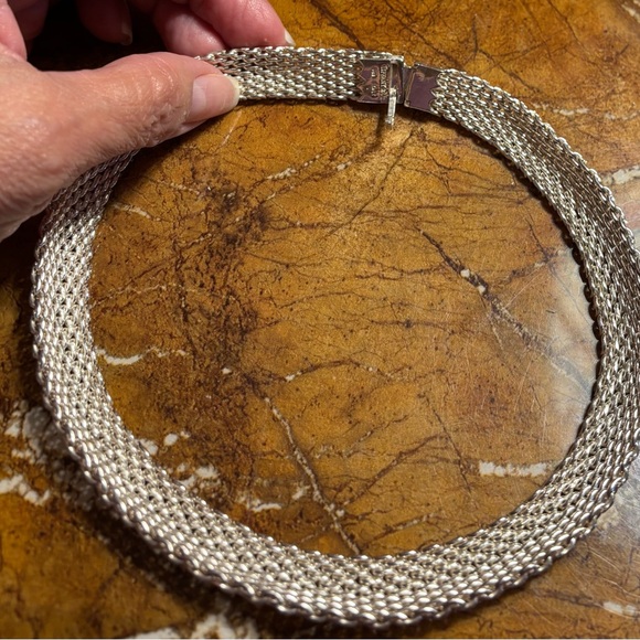Tiffany & Co. Elegant 925 Sterling Silver Mesh Necklace - Picture 4 of 7